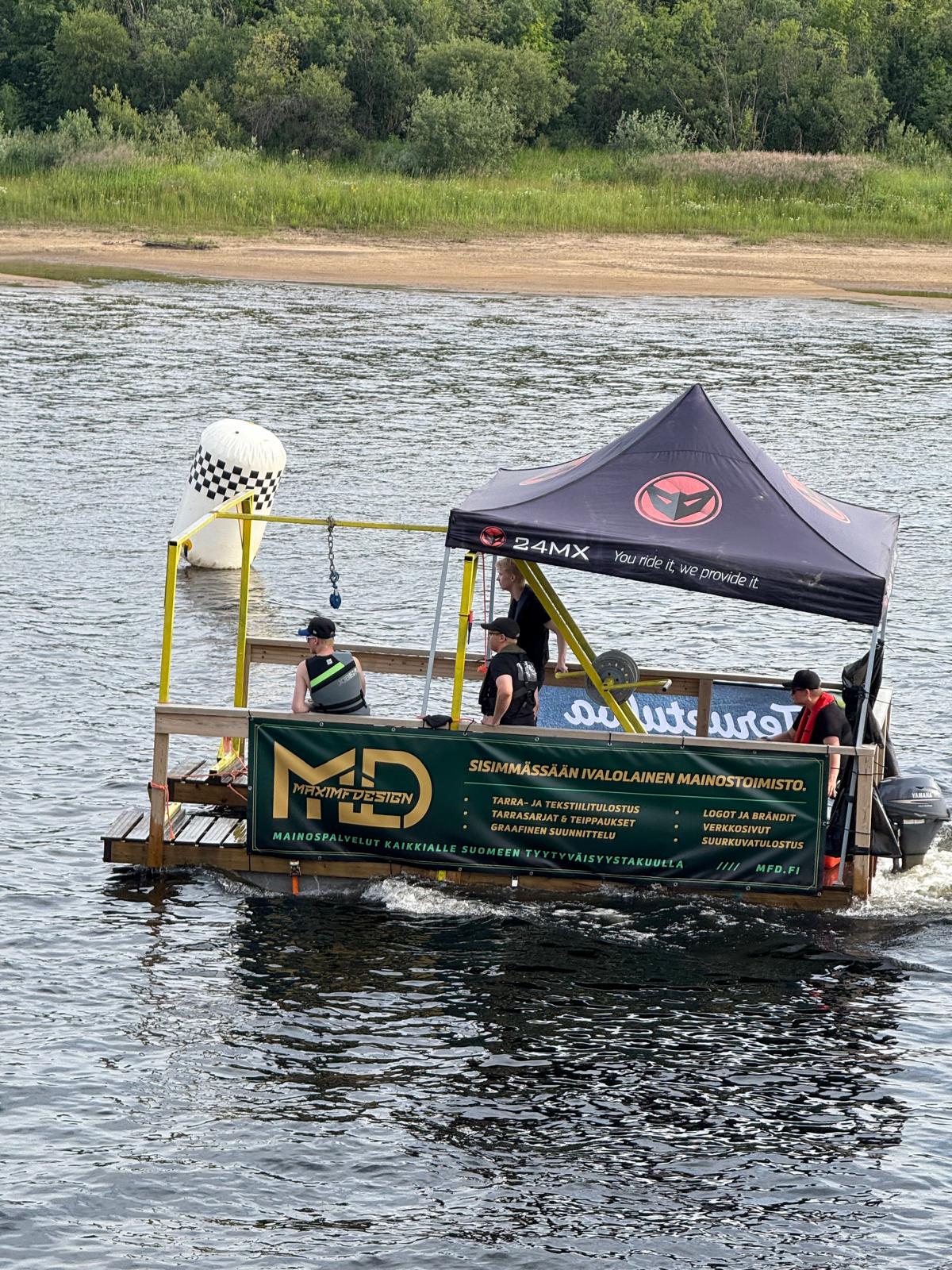 Kankaat ja banderollit