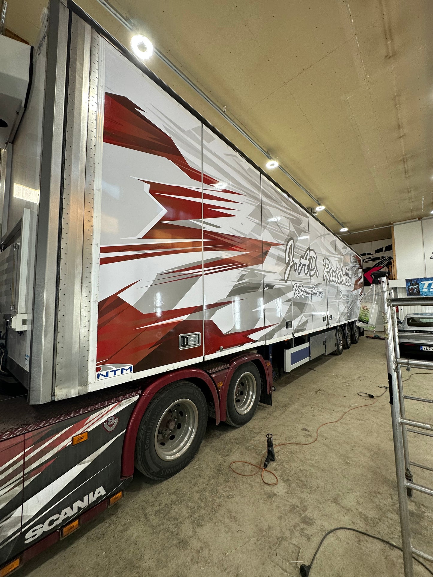 Sopimushintainen palvelu