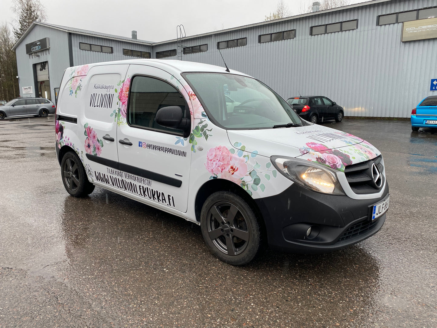 Sopimushintainen palvelu