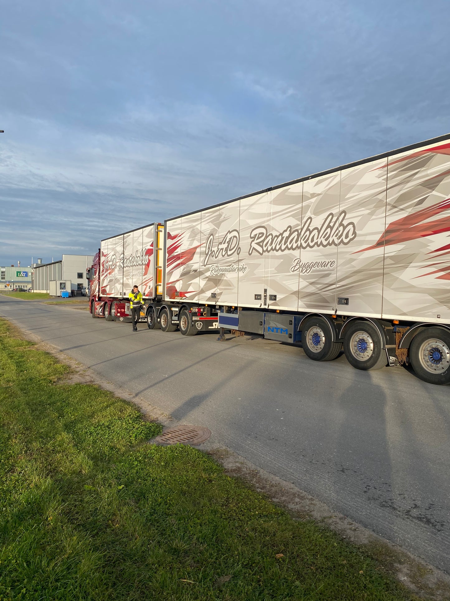 Teippaussuunnittelut autoihin