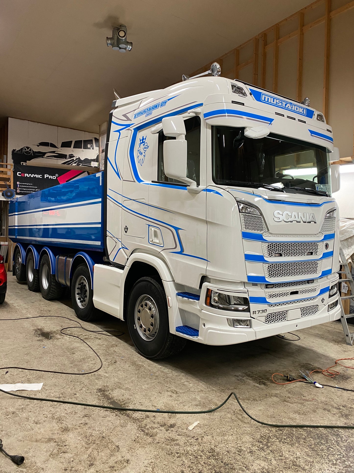 Sopimushintainen palvelu